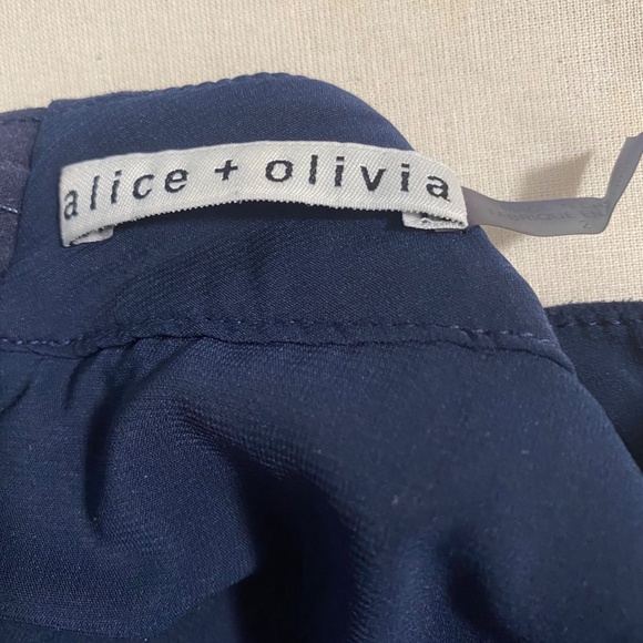 Alice + Olivia Navy Pleated Suede Skirt Size 2 - Picture 2 of 3